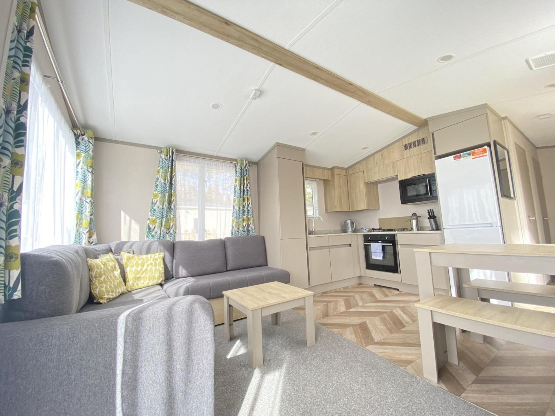 Linnhe Lochside Holidays Corpach Zimmer foto