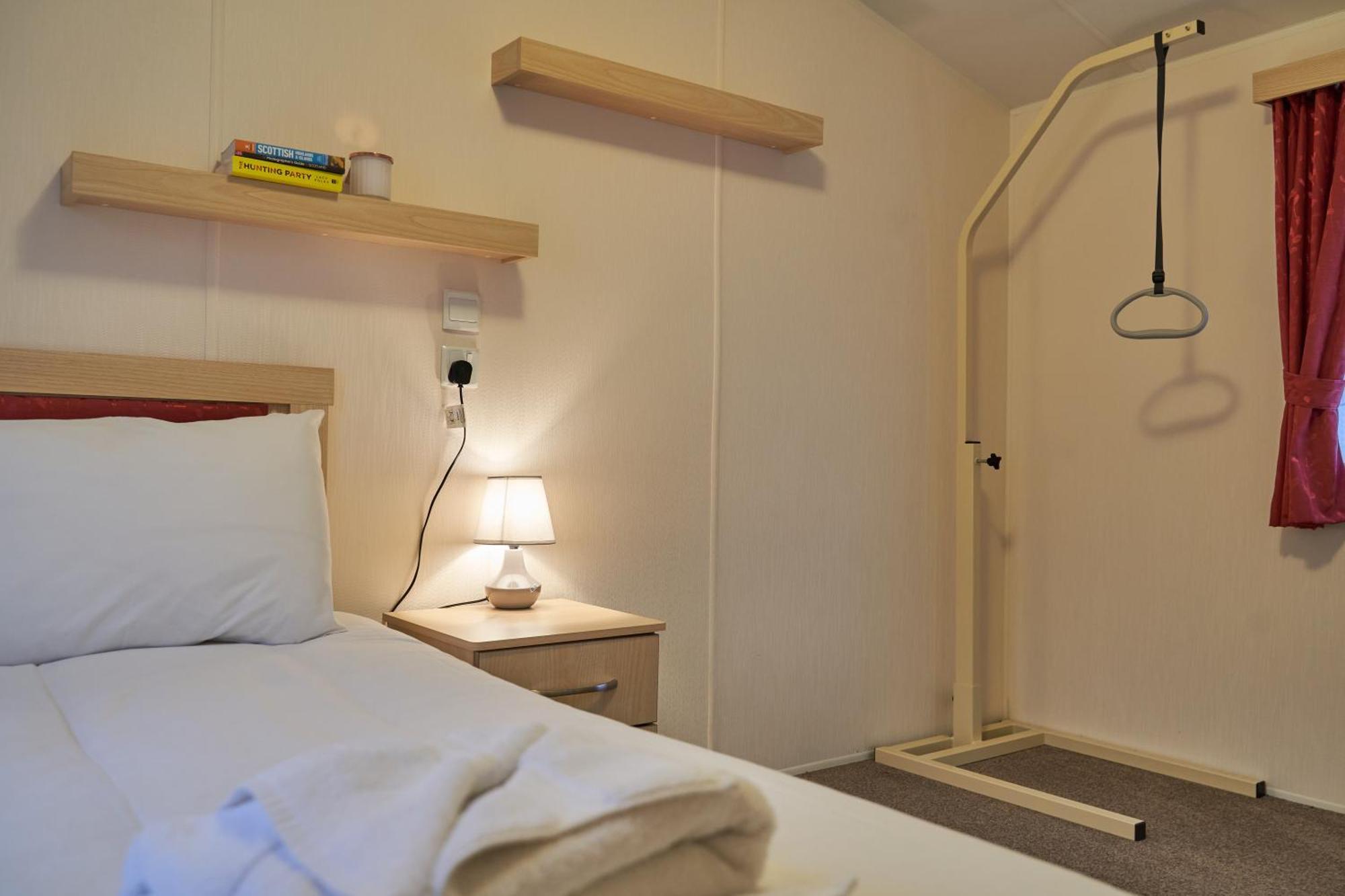 Linnhe Lochside Holidays Corpach Zimmer foto