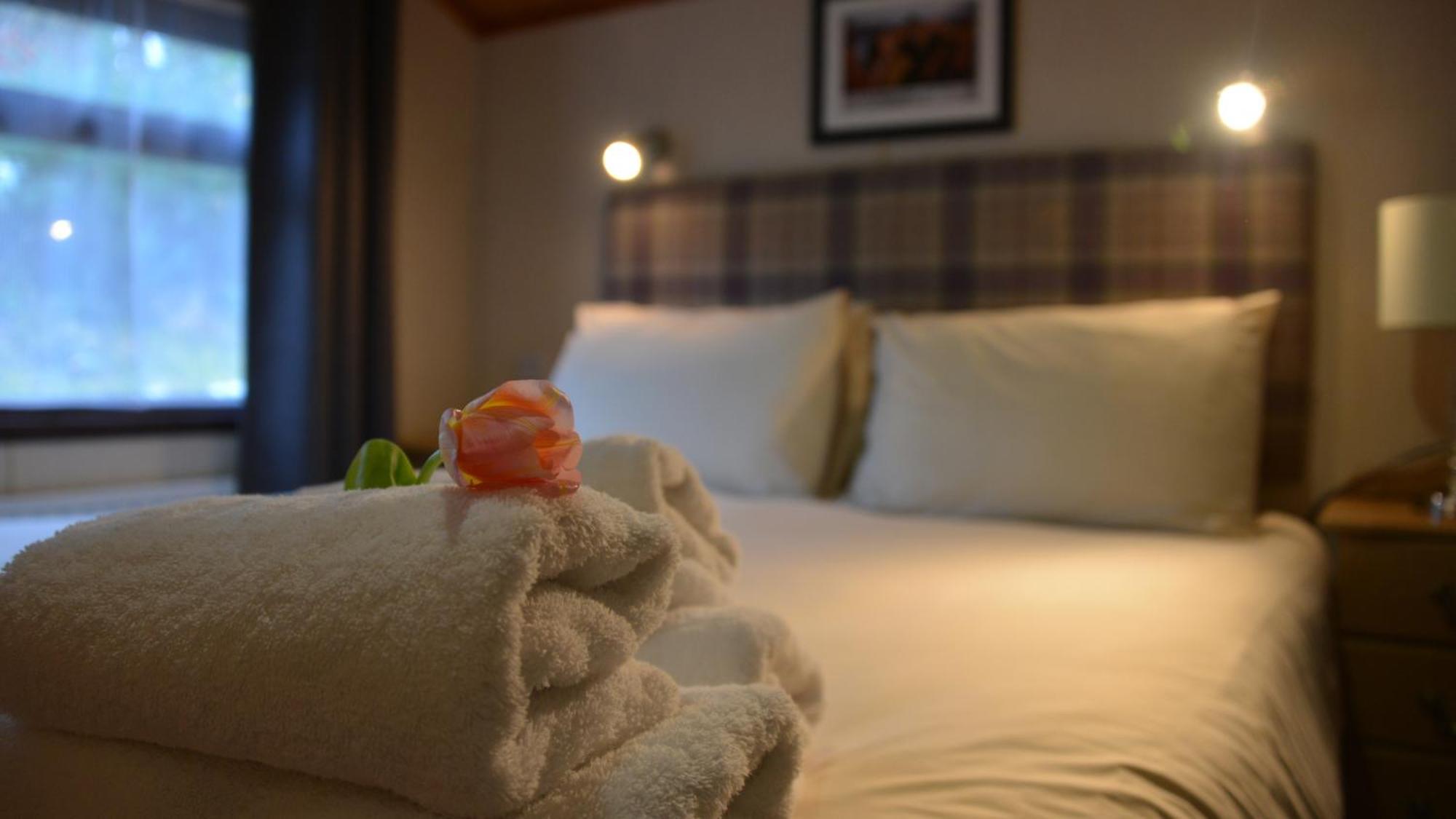 Linnhe Lochside Holidays Corpach Zimmer foto